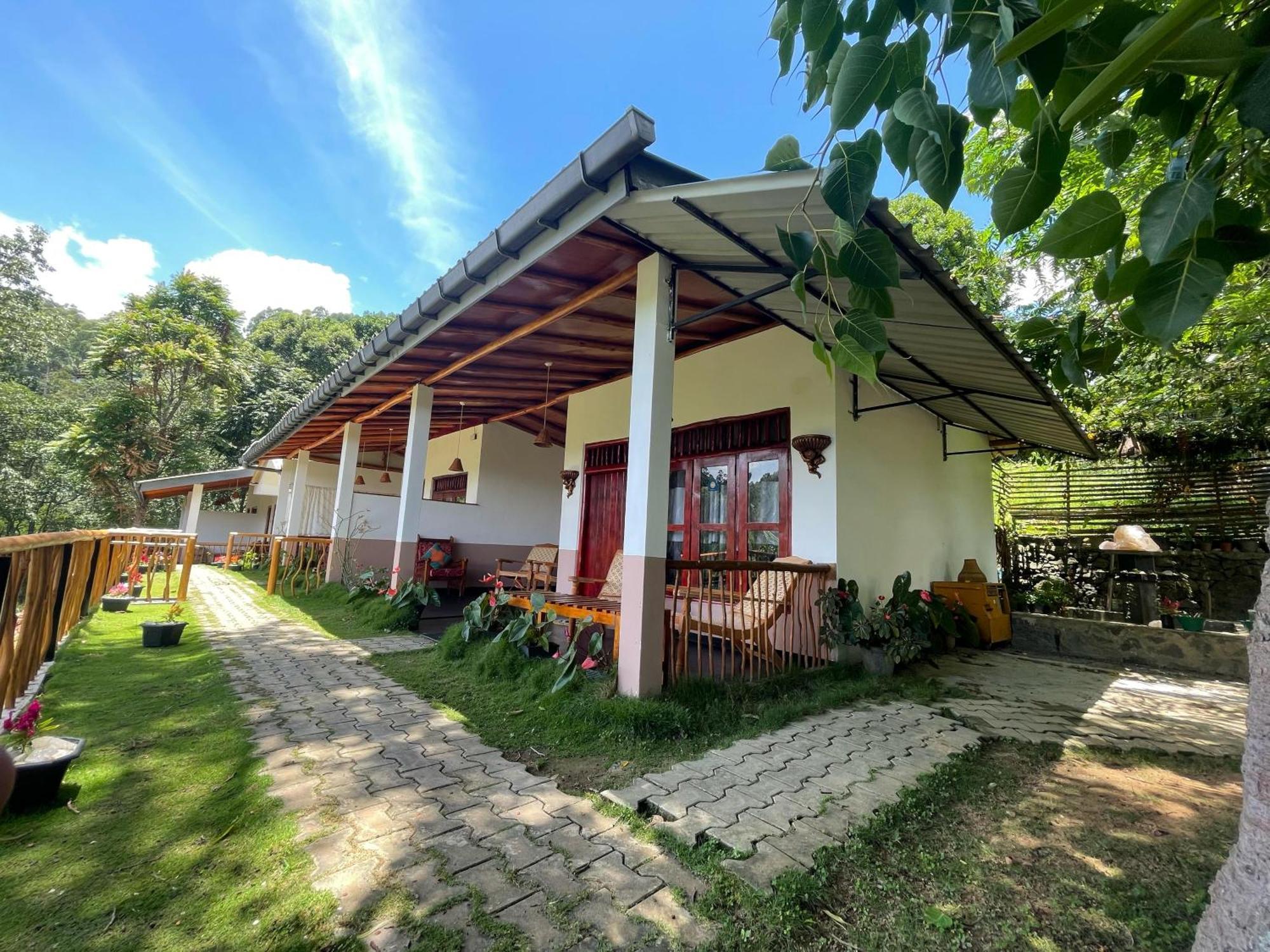 Rainbow Sky Cottage Ella Habitación foto